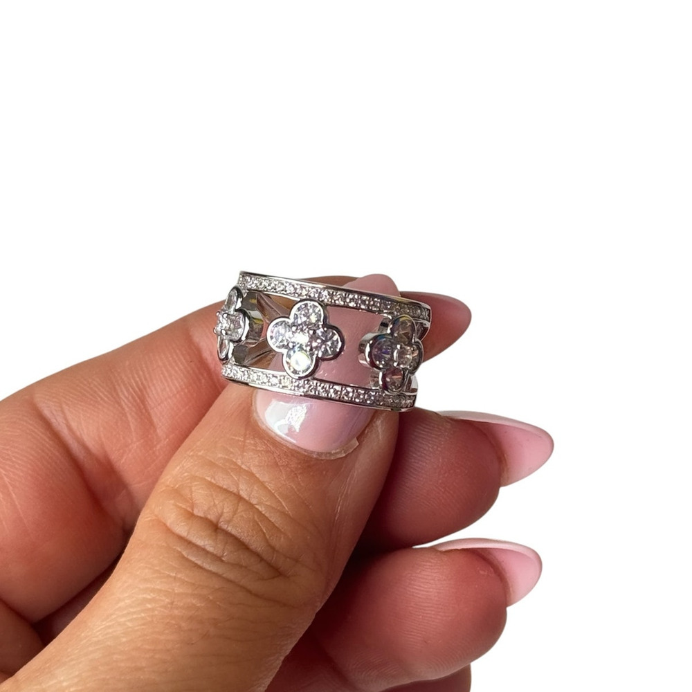 Bella Clover Ring 925 Sterling Silver Size 10